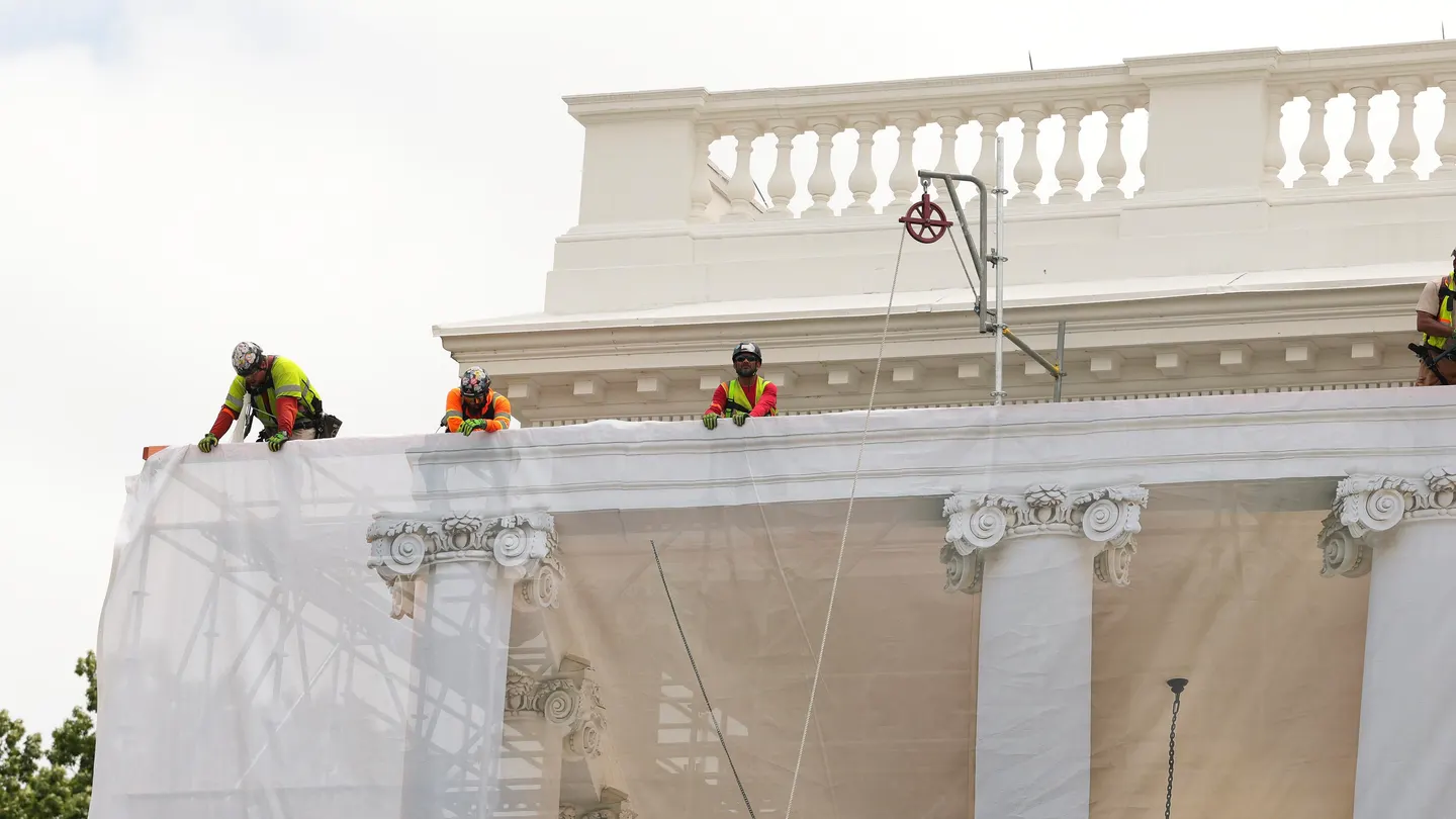 White House Columns Covered by Giant Printed Tarps as $1.2 Billion Trump Construction Blitz Goes Deeper Into America's Most Historic House